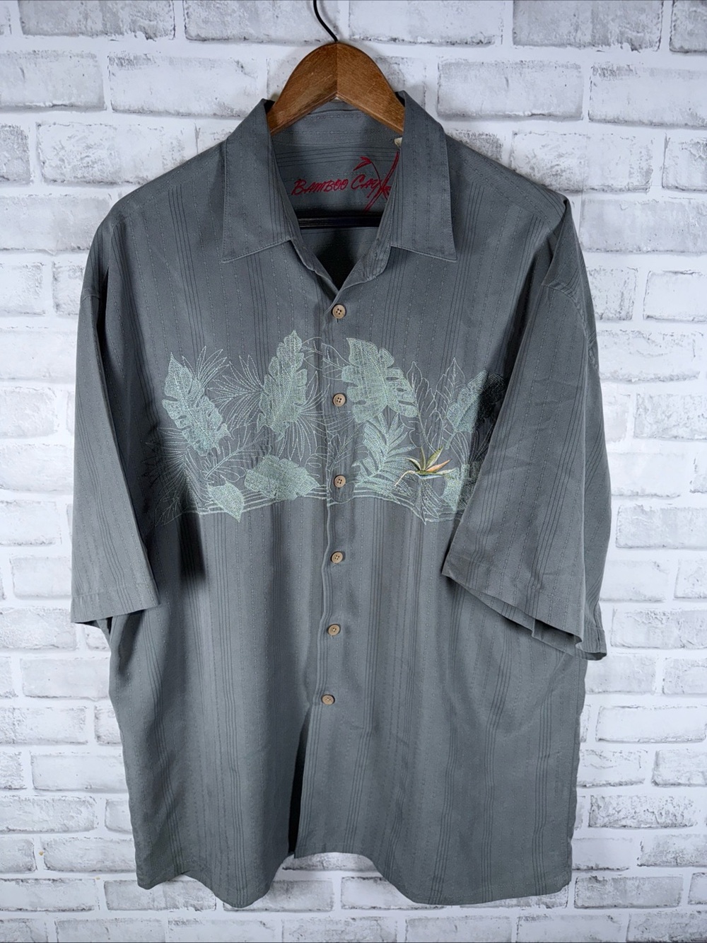 BAMBOO CAY Embroidered Camp Style Hawiian Shirt Mens XL